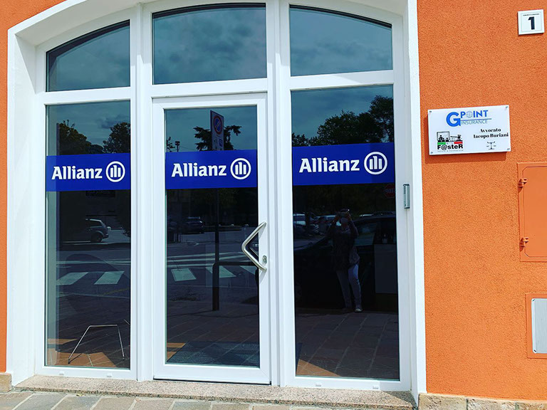 vetrofania Vetrofania con logo Allianz