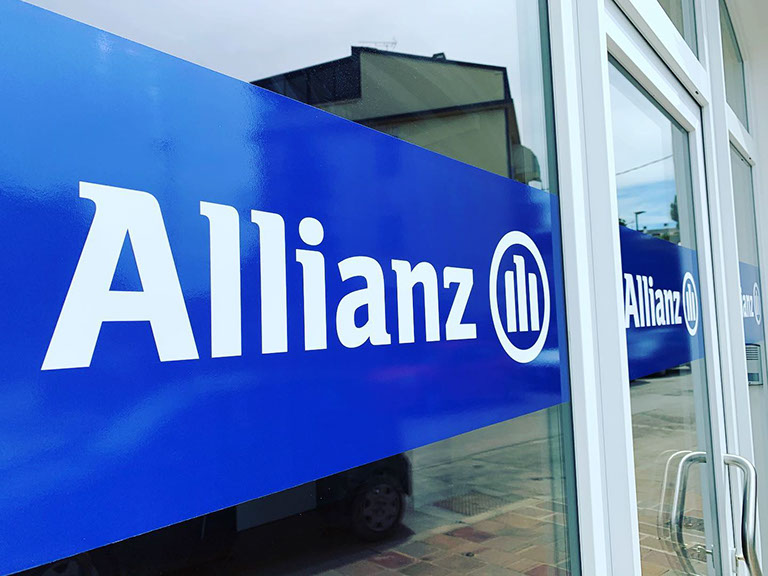 vetrofania Vetrofania con logo Allianz