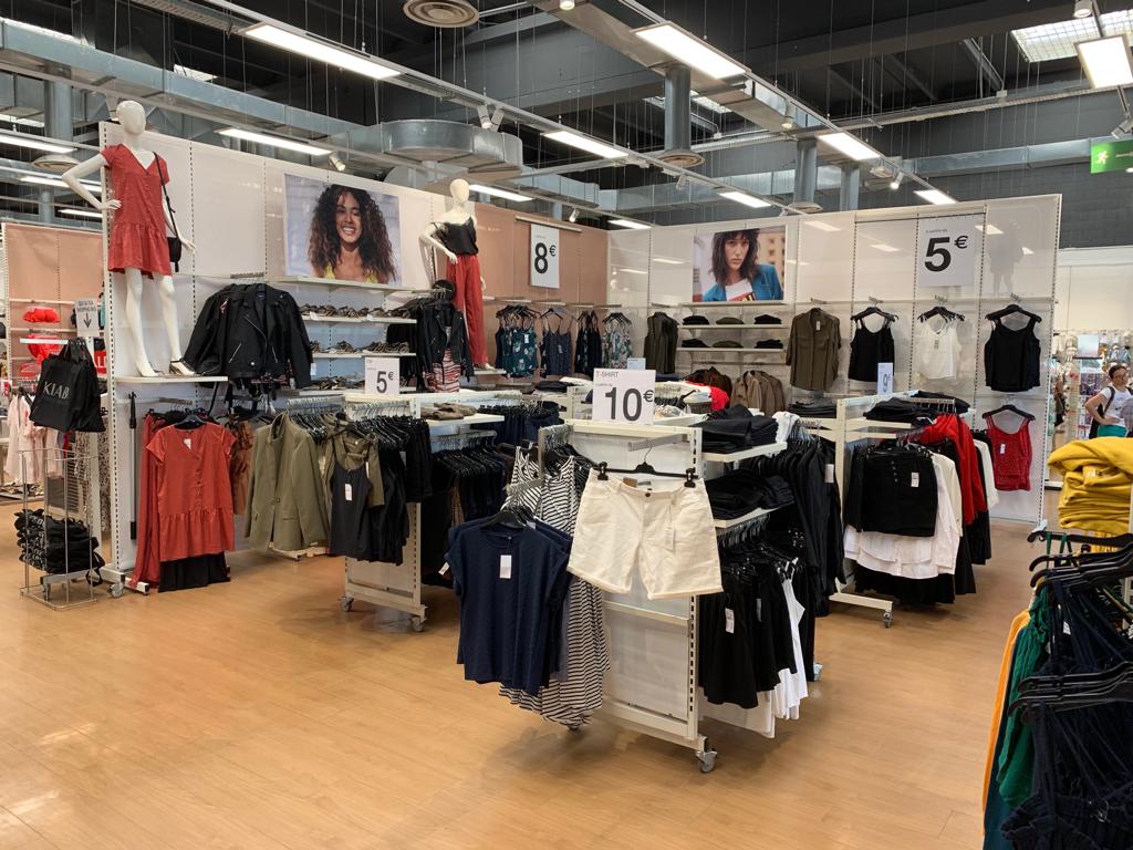 Ristrutturazione interna con adeguamento dell'impianto elettrico e sostituzione dei corpi illuminanti presso Kiabi di Bologna Ristrutturazione  Kiabi di Bologna